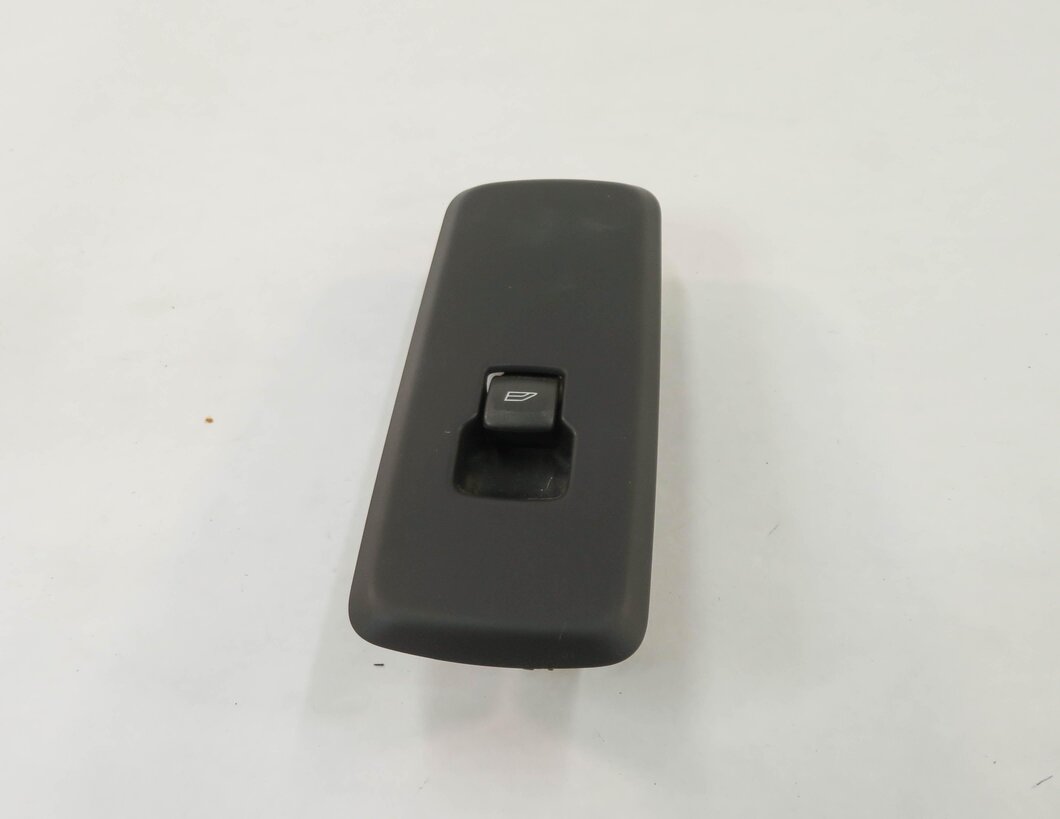 Thumbnail 3: 2010 RANGE ROVER SPORT (L320) RIGHT REAR DOOR POWER WINDOW SWITCH BUTTON