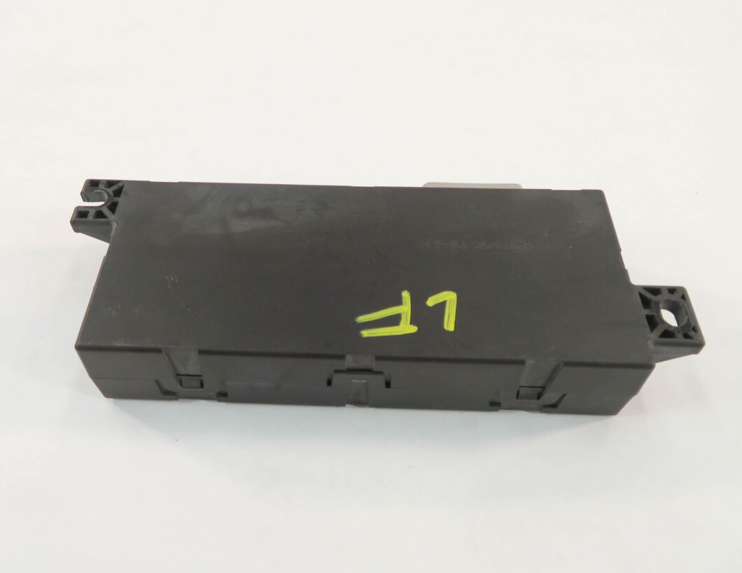 Thumbnail 2: 2010-2011 RANGE ROVER SPORT (L320) FRONT MEMORY SEAT CONTROL MODULE