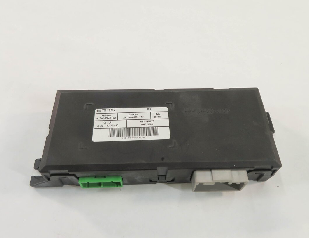 Thumbnail 6: 2010-2011 RANGE ROVER SPORT (L320) FRONT MEMORY SEAT CONTROL MODULE