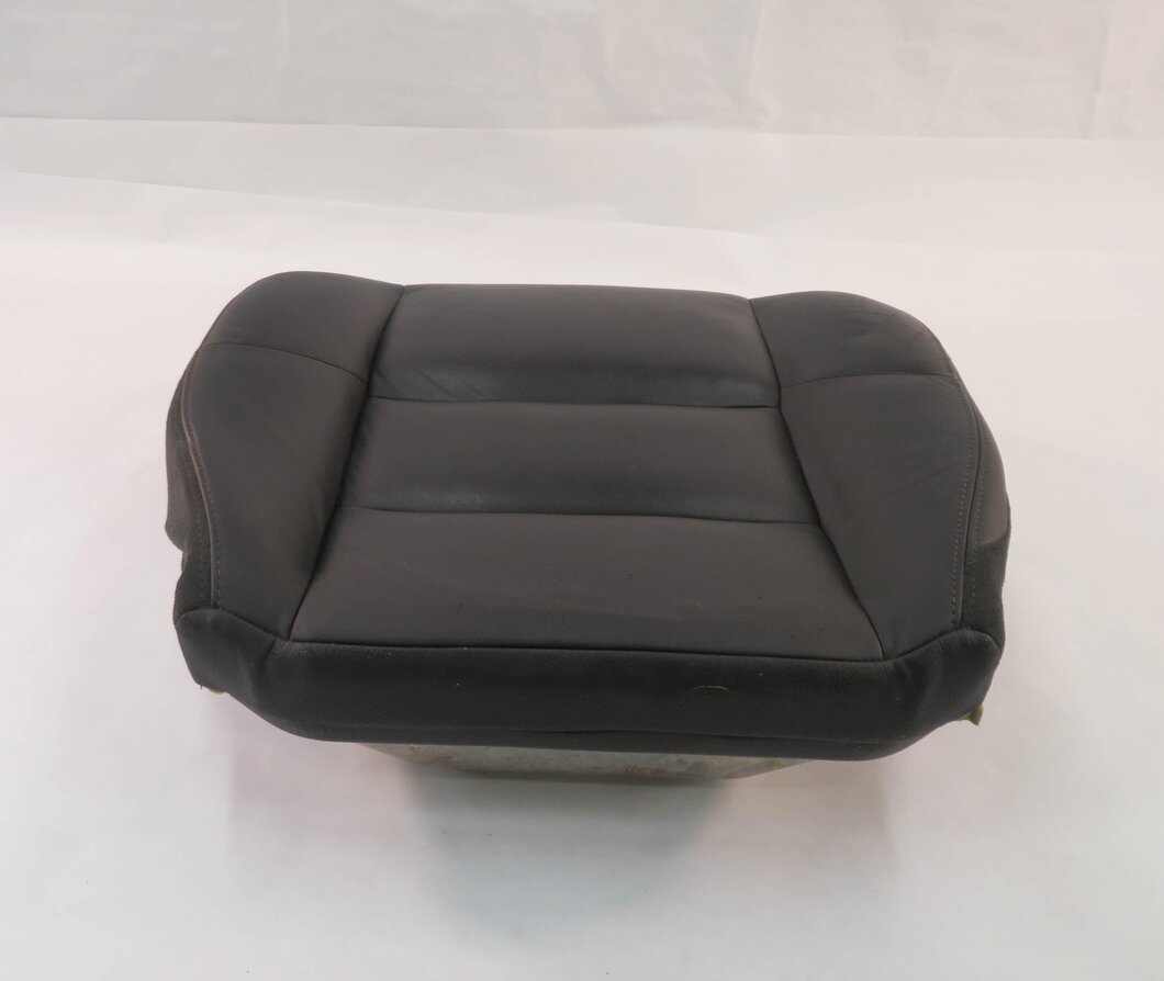Thumbnail 4: 2010 RANGE ROVER SPORT (L320) RIGHT PASSENGER LOWER BOTTOM SEAT CUSHION (BLACK)