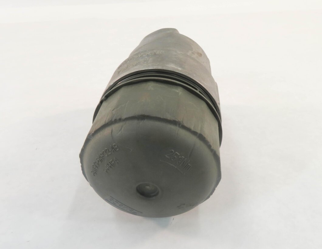 Thumbnail 5: 2010 RANGE ROVER SPORT (L320) 5.0L AJ133 ENGINE - MOTOR OIL FILTER HOUSING
