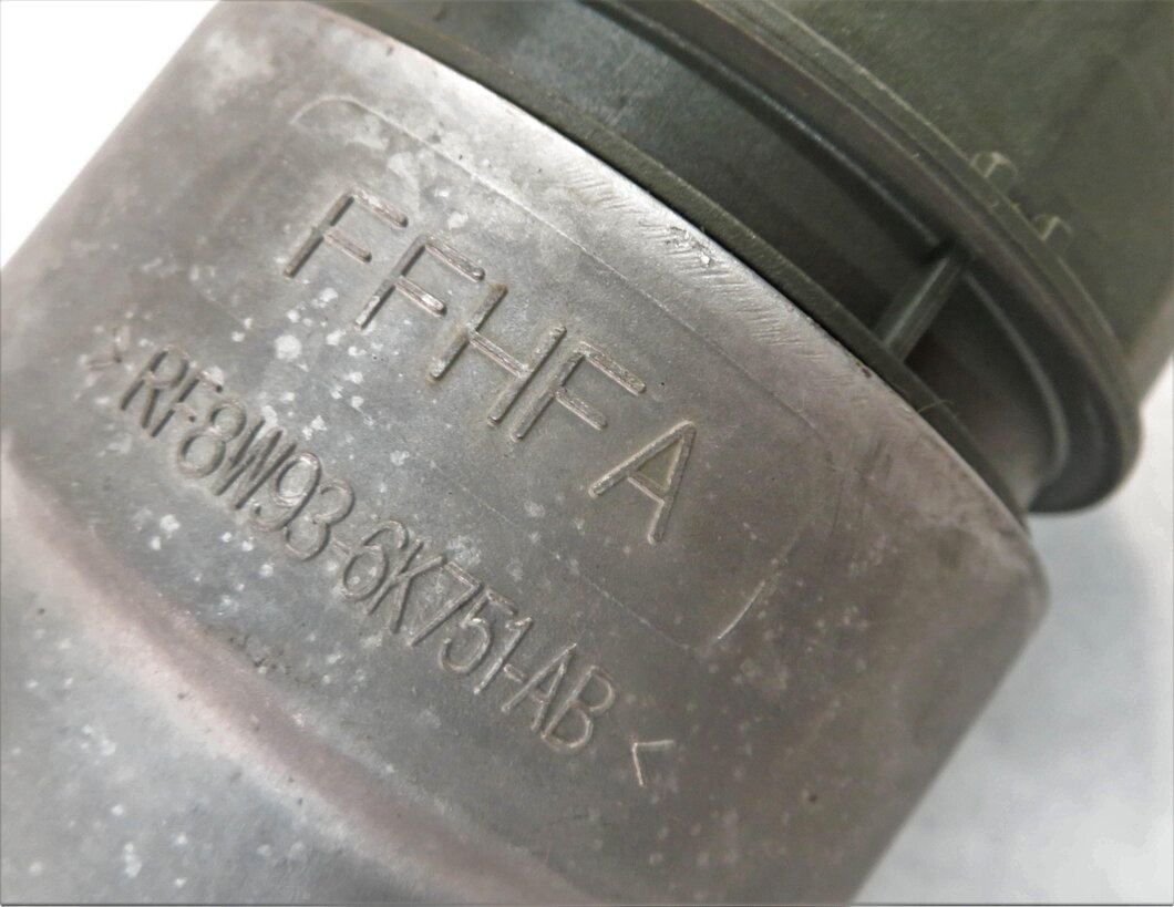 Thumbnail 8: 2010 RANGE ROVER SPORT (L320) 5.0L AJ133 ENGINE - MOTOR OIL FILTER HOUSING