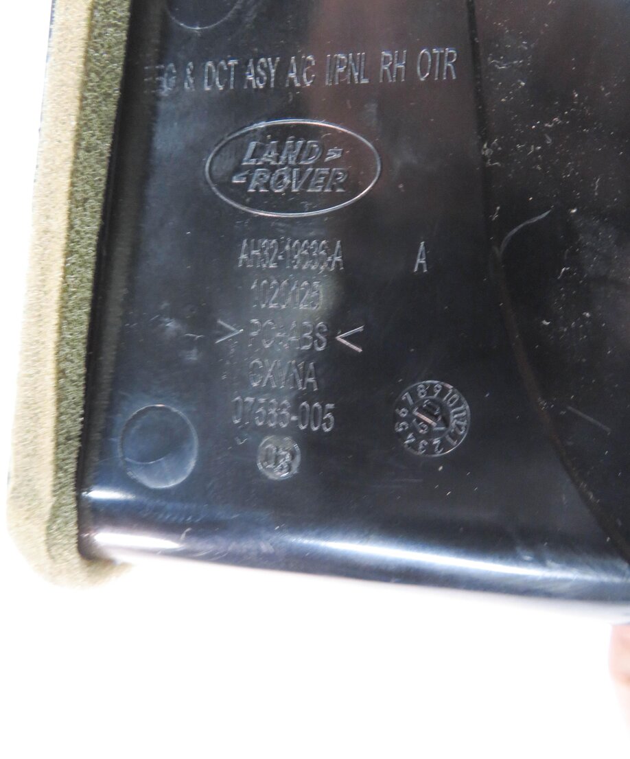 Thumbnail 8: 2010 RANGE ROVER SPORT (L320) RIGHT FRONT PASSENGER DASH HEATER A/C AIR VENT