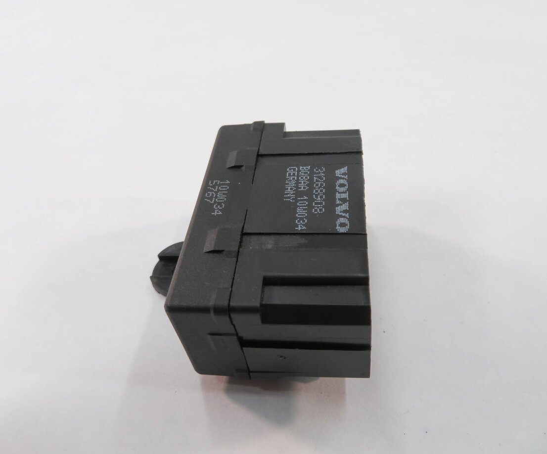 Thumbnail 5: 2010 RANGE ROVER SPORT (L320) HEATED SEAT CONTROL MODULE