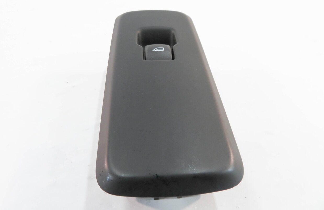 Thumbnail 3: 2010 RANGE ROVER SPORT (L320) RIGHT REAR DOOR POWER WINDOW SWITCH BUTTON