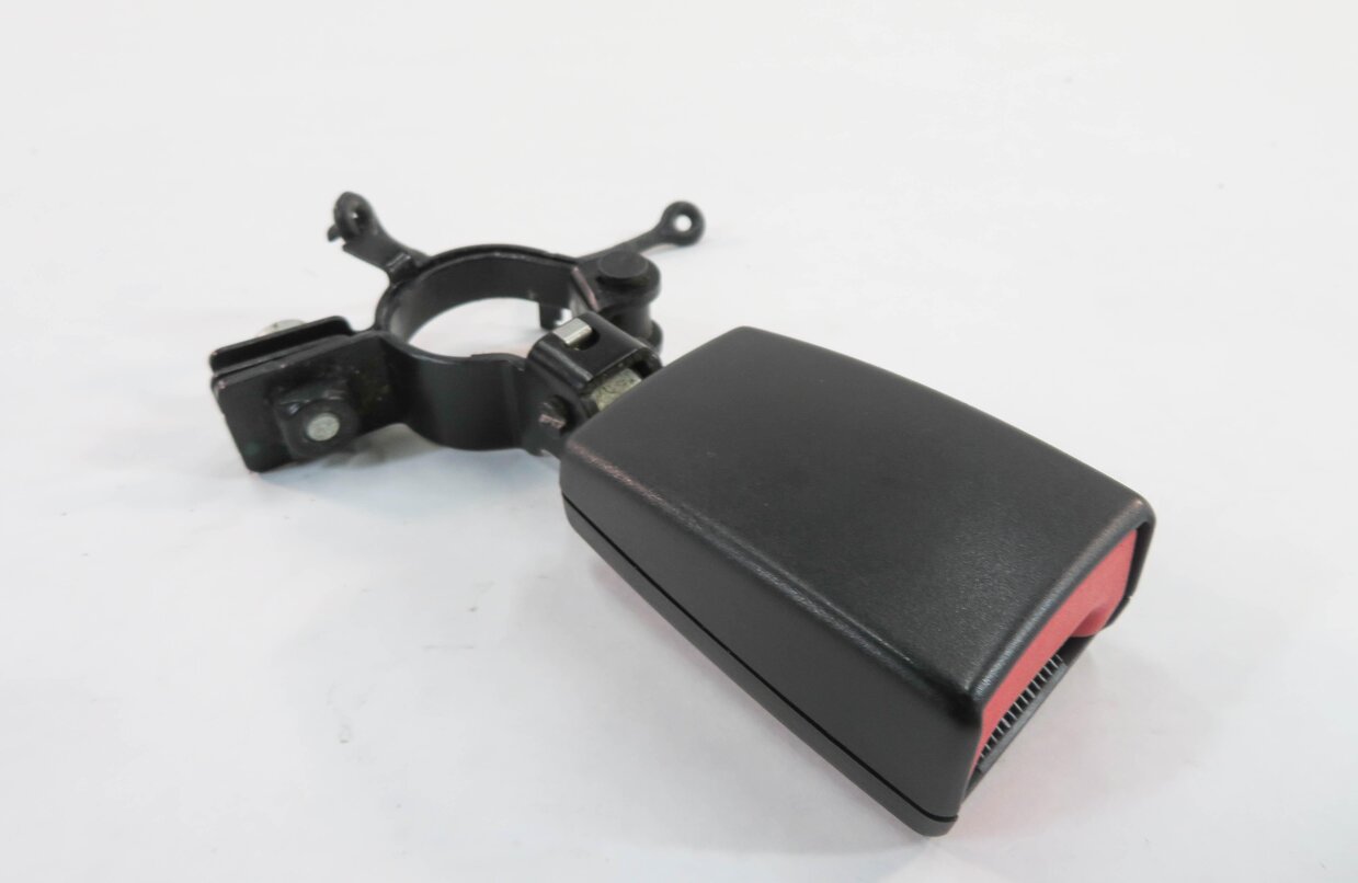 Thumbnail 1: 2010 RANGE ROVER SPORT (L320) LEFT REAR SEAT SEATBELT BUCKLE RECEIVER