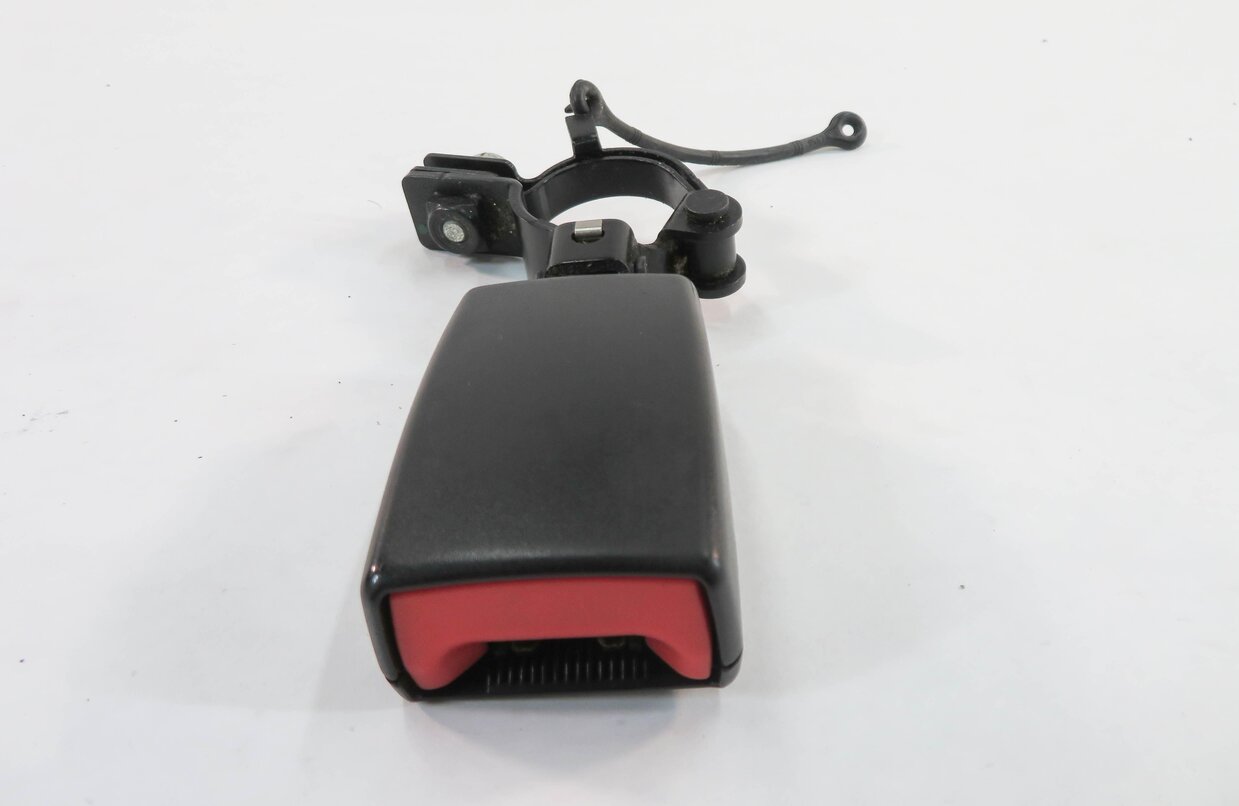 Thumbnail 2: 2010 RANGE ROVER SPORT (L320) LEFT REAR SEAT SEATBELT BUCKLE RECEIVER