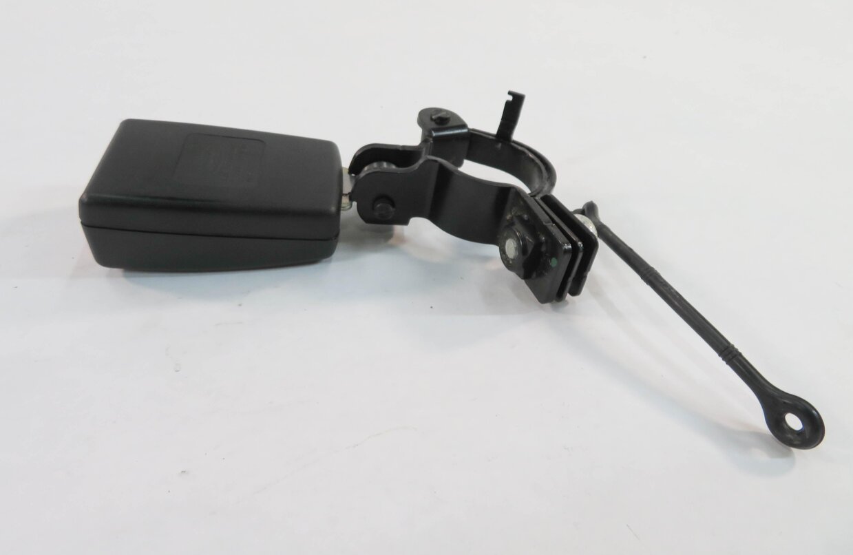 Thumbnail 5: 2010 RANGE ROVER SPORT (L320) LEFT REAR SEAT SEATBELT BUCKLE RECEIVER