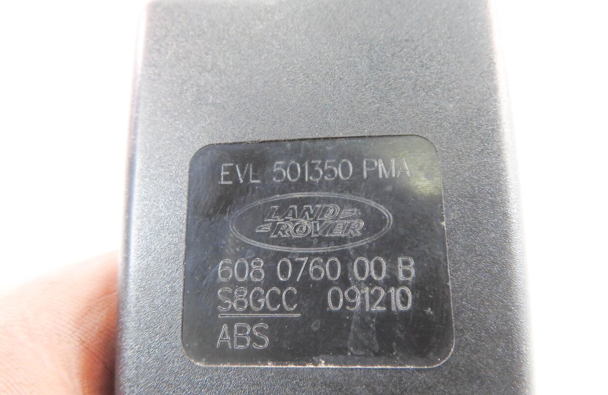 Thumbnail 6: 2010 RANGE ROVER SPORT (L320) LEFT REAR SEAT SEATBELT BUCKLE RECEIVER