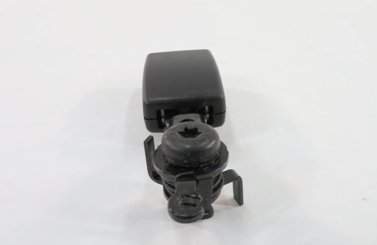 Thumbnail 5: 2010 RANGE ROVER SPORT (L320) REAR SEAT CENTER SEATBELT BUCKLE RECEIVER