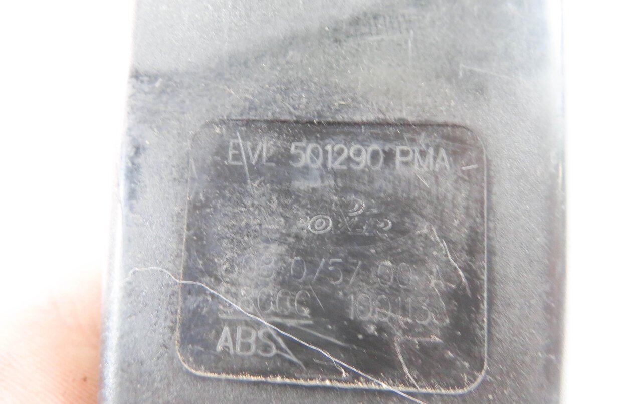 Thumbnail 7: 2010 RANGE ROVER SPORT (L320) RIGHT REAR SEAT SEATBELT BUCKLE RECEIVER