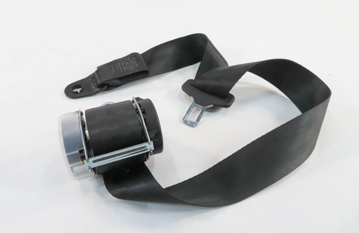 Thumbnail 2: 2010 RANGE ROVER SPORT (L320) REAR SEAT CENTER SEATBELT RETRACTOR (BLACK)