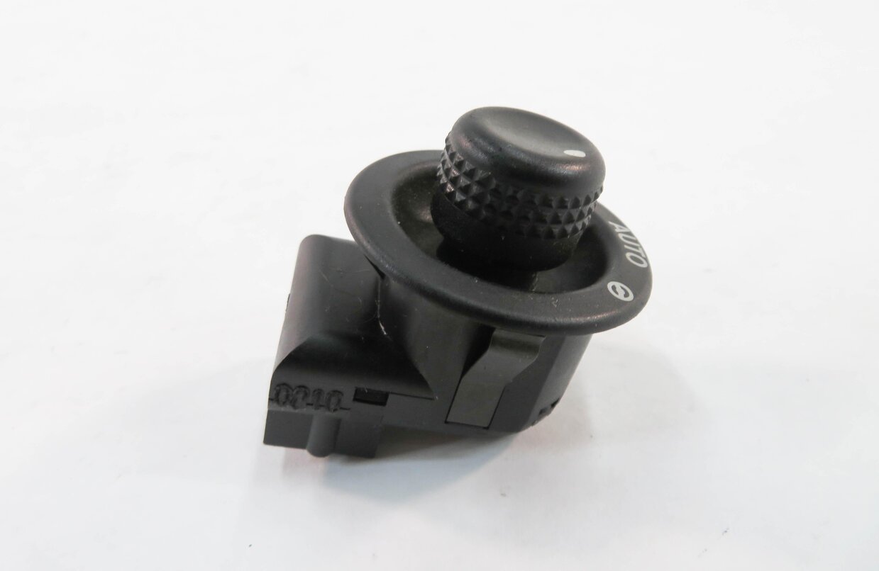 Thumbnail 4: 2010 RANGE ROVER SPORT (L320) POWER STEERING COLUMN ADJUSTMENT SWITCH