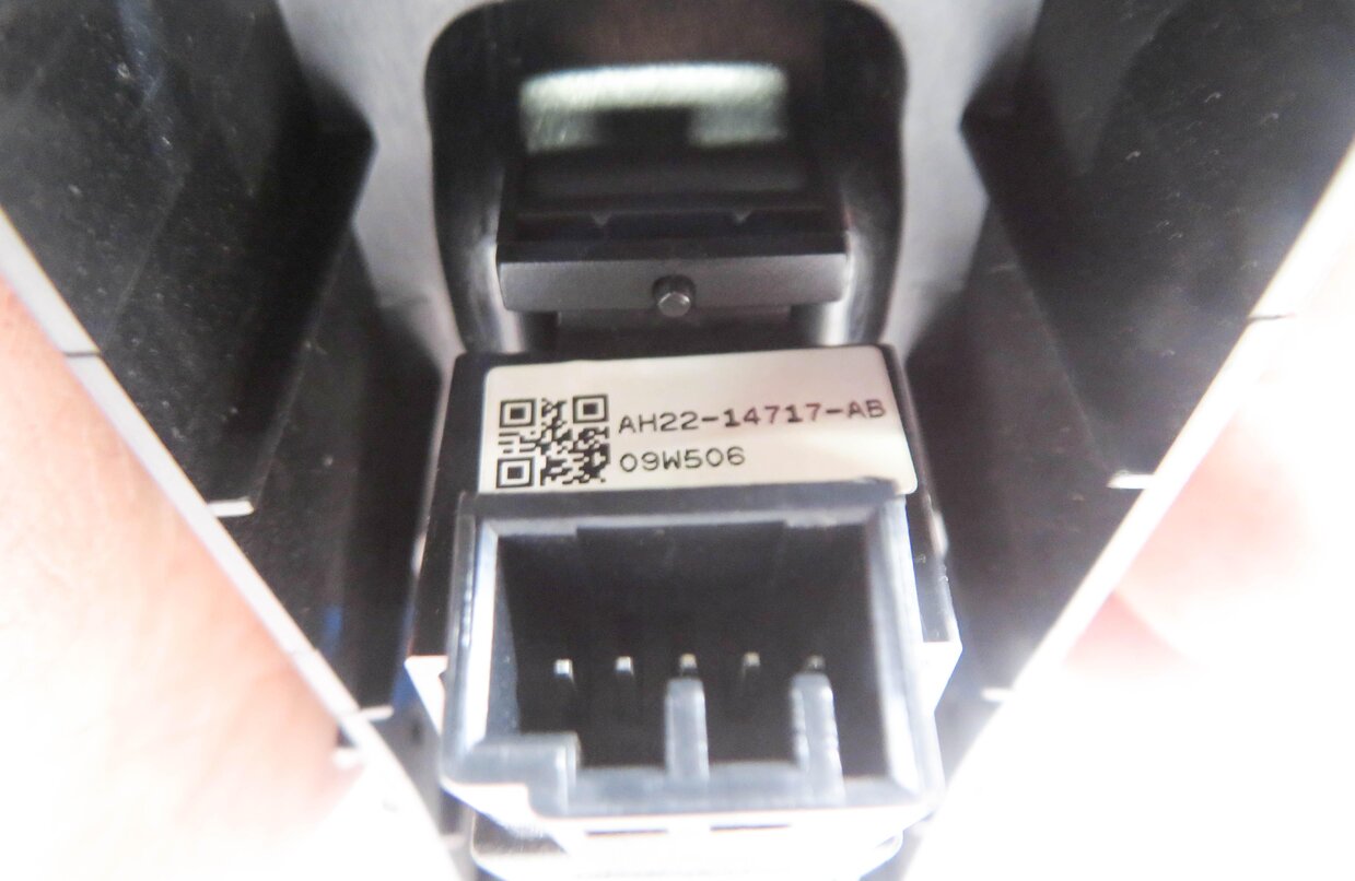 Thumbnail 7: 2010 RANGE ROVER SPORT (L320) RIGHT FRONT PASSENGER DOOR POWER WINDOW SWITCH