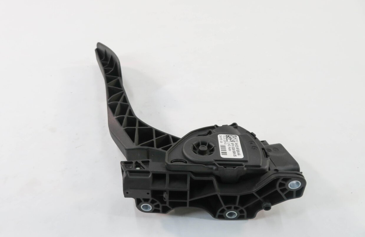 Thumbnail 6: 2010 RANGE ROVER SPORT (L320) GAS PEDAL