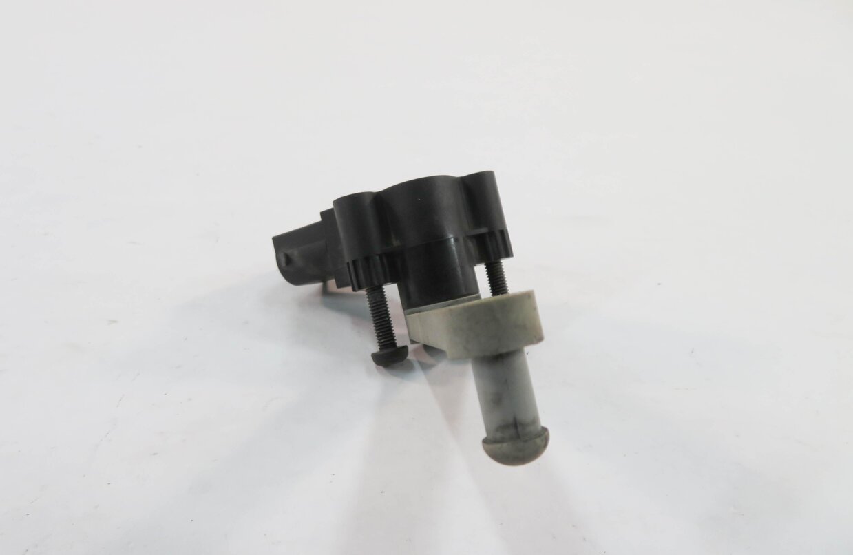 Thumbnail 4: 2010 RANGE ROVER SPORT (L320) RIGHT FRONT SUSPENSION HEIGHT LEVEL SENSOR