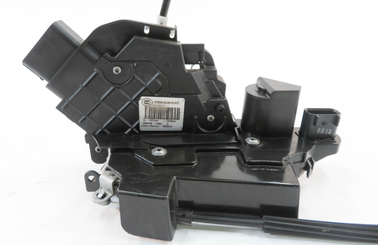 Thumbnail 2: 2010-2019 RANGE ROVER SPORT (L320) EVOQUE LR4 LEFT FRONT PASSIVE DOOR LATCH