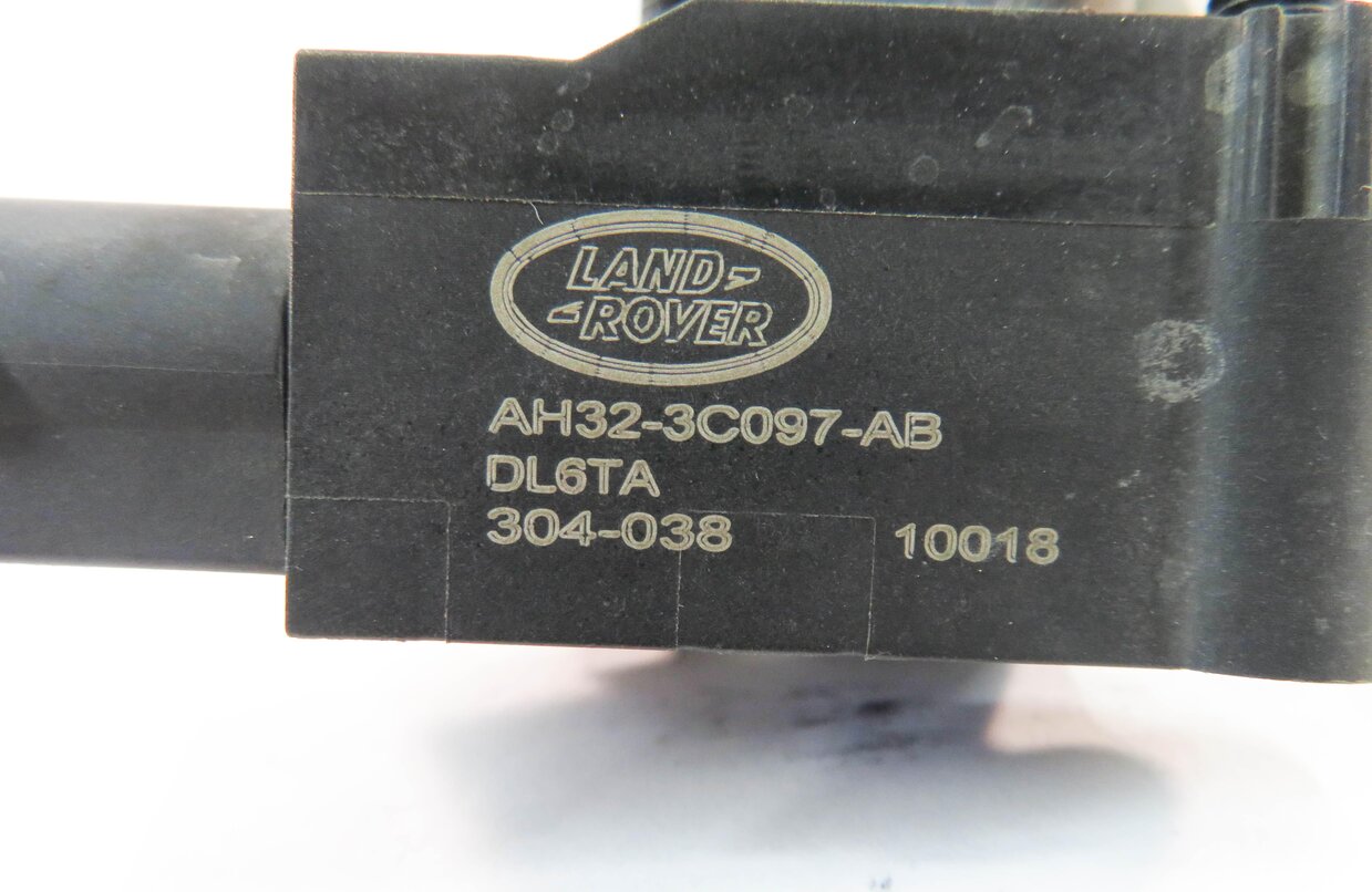 Thumbnail 6: 2010 RANGE ROVER SPORT (L320) LEFT FRONT DRIVER SUSPENSION HEIGHT LEVEL SENSOR