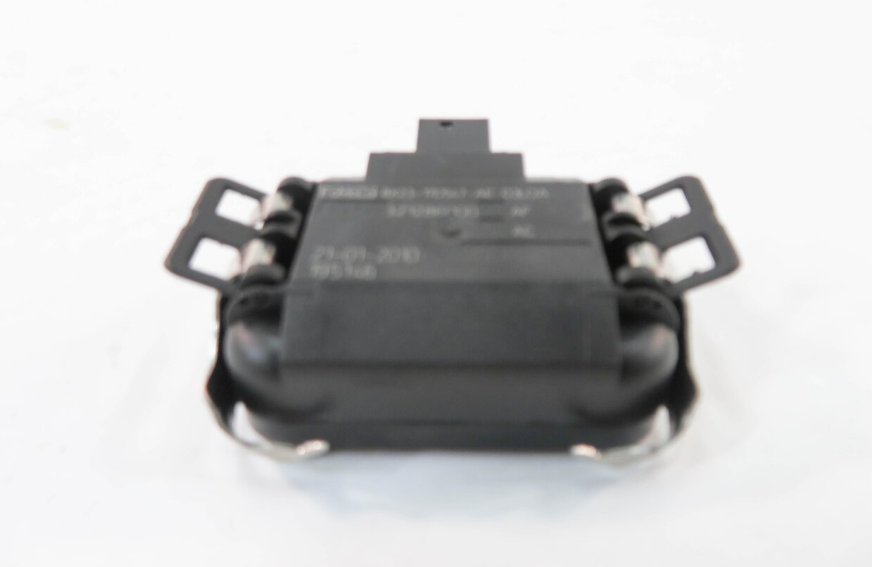 Thumbnail 3: 2010 RANGE ROVER SPORT (L320) FRONT WINDSHIELD RAIN WATER SOLAR LIGHT SENSOR RLS