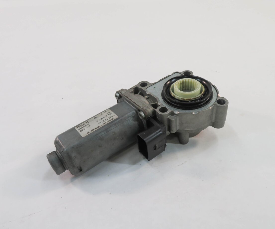 Thumbnail 2: 05-16 LR3 LR4 / RANGE ROVER SPORT (L320 L322) TRANSFER CASE ELECTRIC SHIFT MOTOR