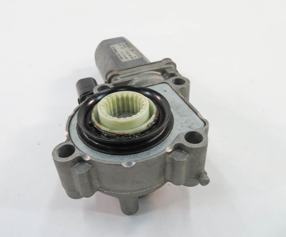 Thumbnail 4: 05-16 LR3 LR4 / RANGE ROVER SPORT (L320 L322) TRANSFER CASE ELECTRIC SHIFT MOTOR