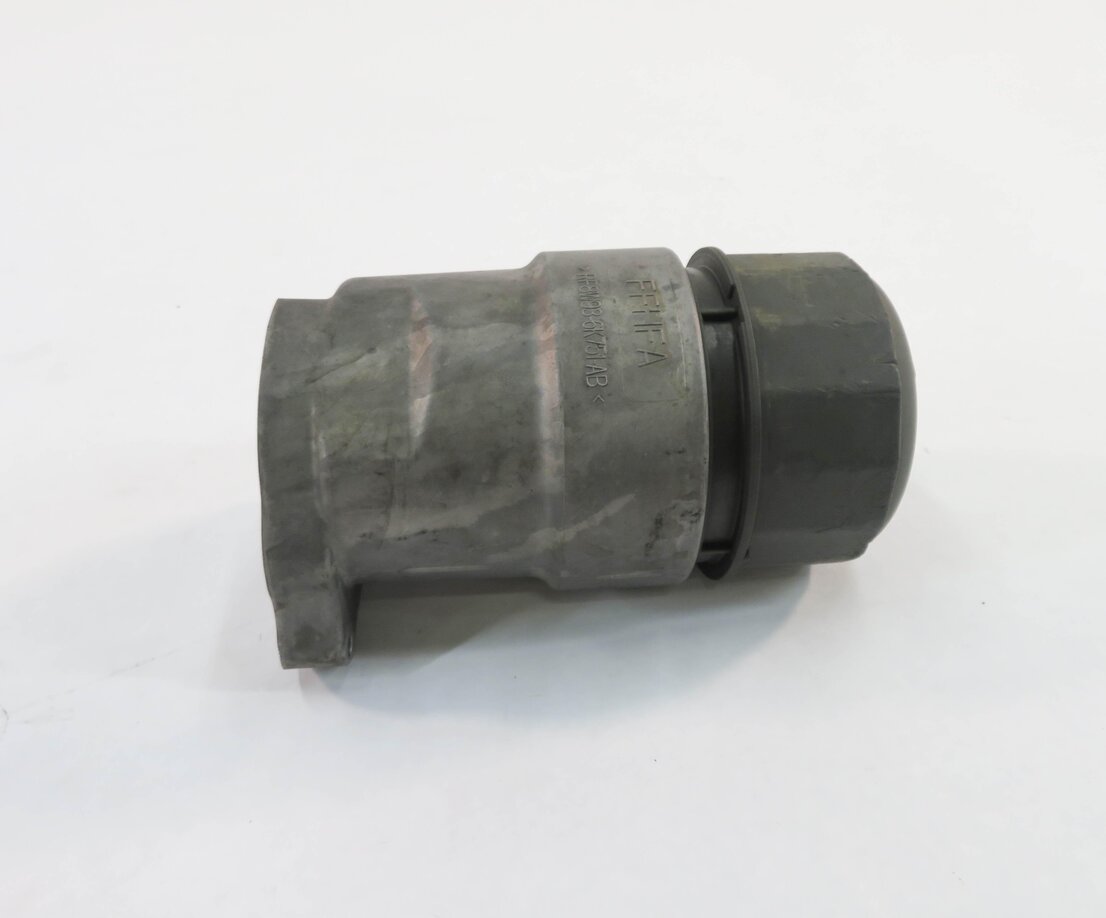 Thumbnail 3: 2010 RANGE ROVER SPORT (L320) 5.0L V8 ENGINE - MOTOR OIL FLUID FILTER HOUSING