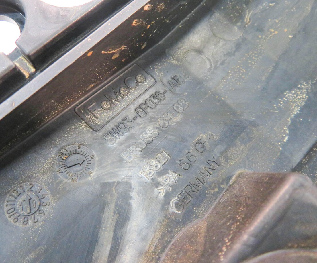 Thumbnail 6: 10-18 RANGE ROVER SPORT (L320 L322 L494 L405) 5.0L V8 - RIGHT ENGINE VALVE COVER