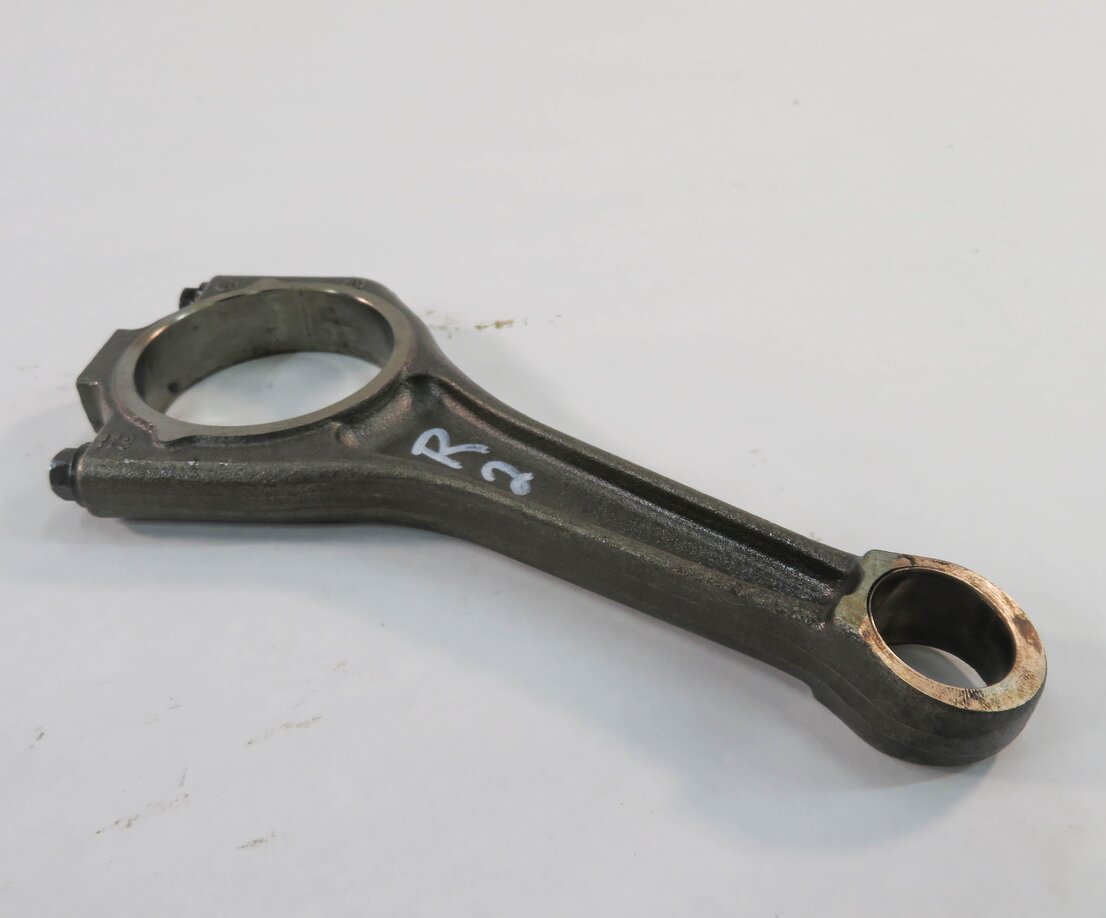 Thumbnail 1: 2010 RANGE ROVER SPORT (L320) 5.0L AJ133 V8 - RIGHT ENGINE CONNECTING ROD