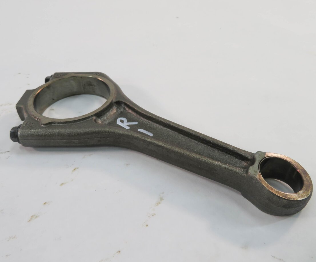 Thumbnail 1: 2010 RANGE ROVER SPORT (L320) 5.0L AJ133 V8 - RIGHT ENGINE CONNECTING ROD