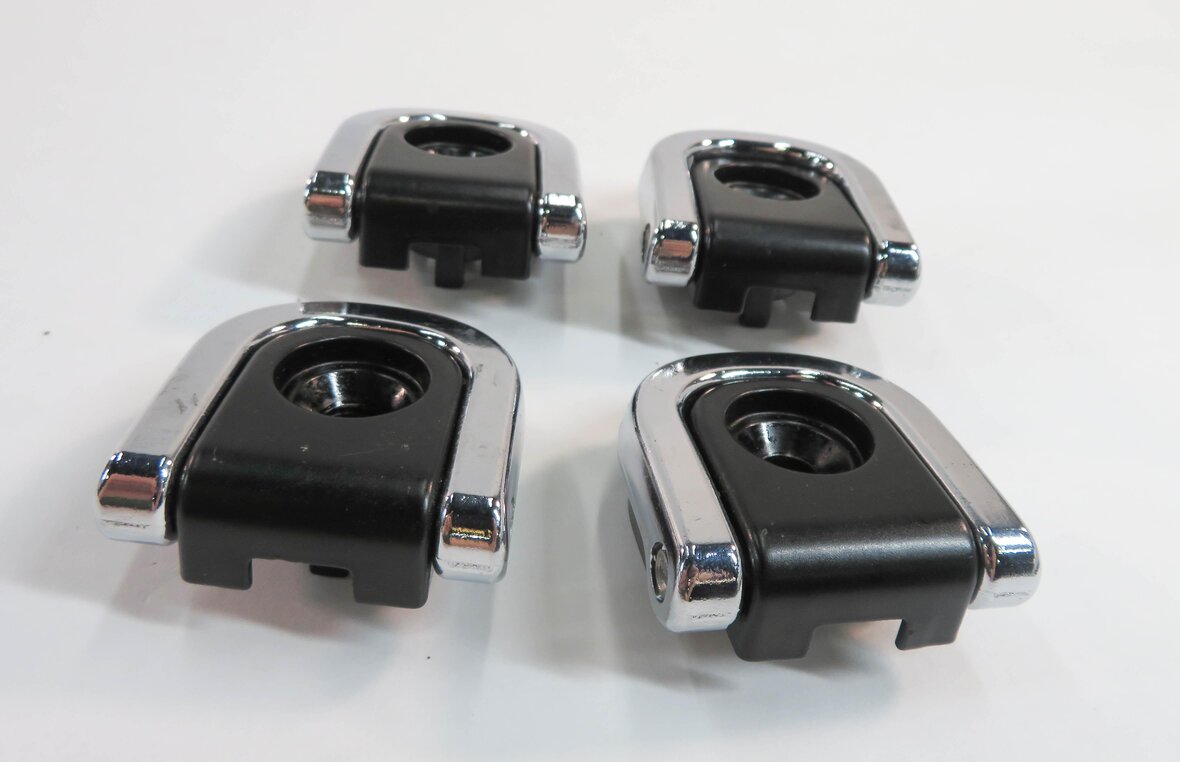 Thumbnail 5: 2010 RANGE ROVER SPORT (L320) REAR TRUNK LUGGAGE CARGO TIE DOWN HOOK BUCKLE SET