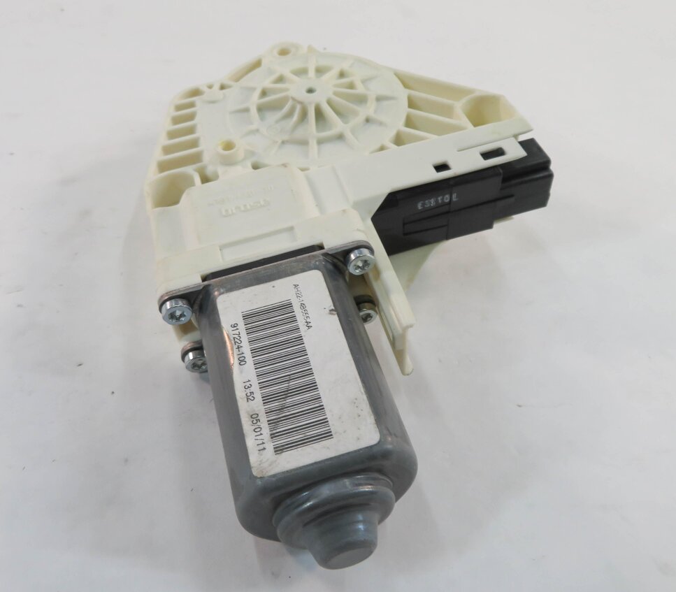 Thumbnail 5: 2010-2016 LR4 RANGE ROVER SPORT (L320) LEFT SIDE REAR DOOR POWER WINDOW MOTOR