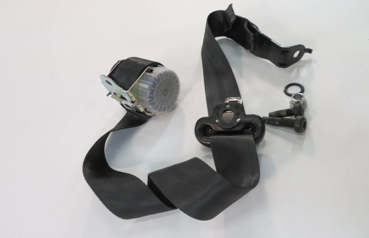 Thumbnail 2: 2010 RANGE ROVER SPORT (L320) LEFT REAR SEAT SEATBELT RETRACTOR (BLACK)