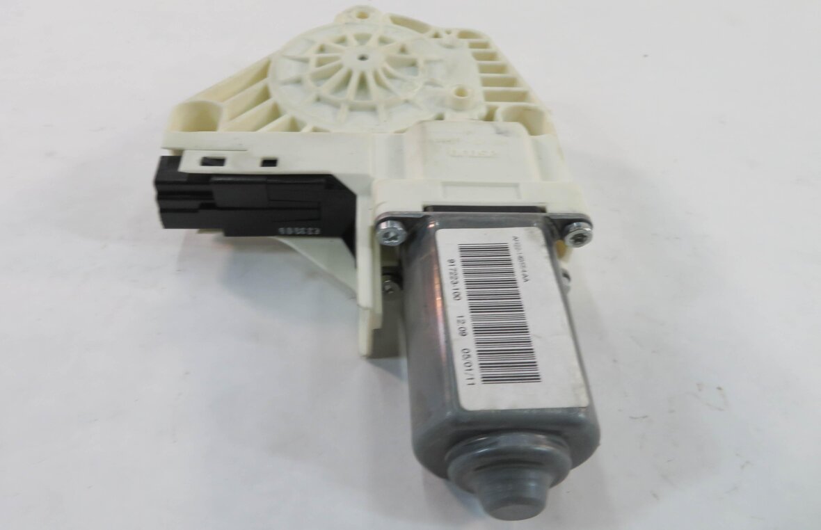 Thumbnail 3: 2010-2016 LR4 RANGE ROVER SPORT (L320) RIGHT SIDE REAR DOOR POWER WINDOW MOTOR