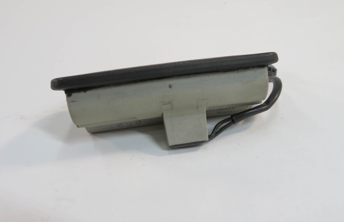 Thumbnail 3: 2010 RANGE ROVER SPORT (L320) REAR TRUNK RELEASE HANDLE CONTACT SWITCH BUTTON