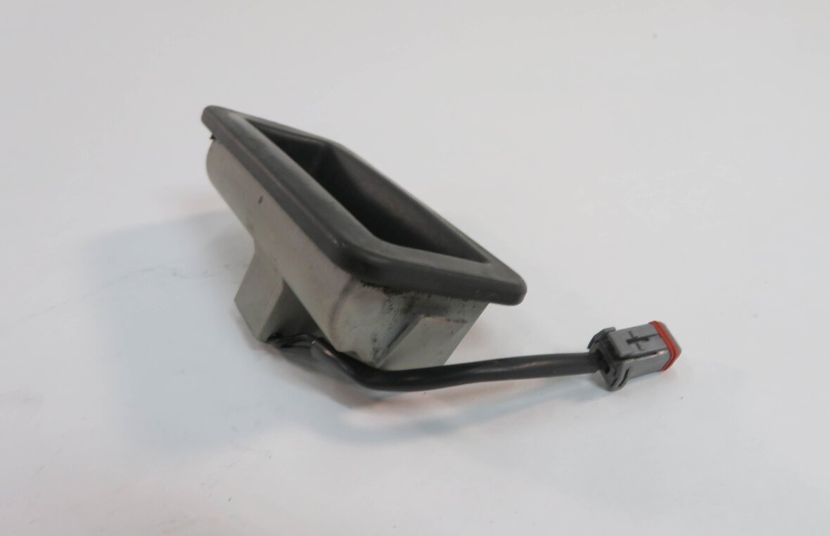 Thumbnail 4: 2010 RANGE ROVER SPORT (L320) REAR TRUNK RELEASE HANDLE CONTACT SWITCH BUTTON