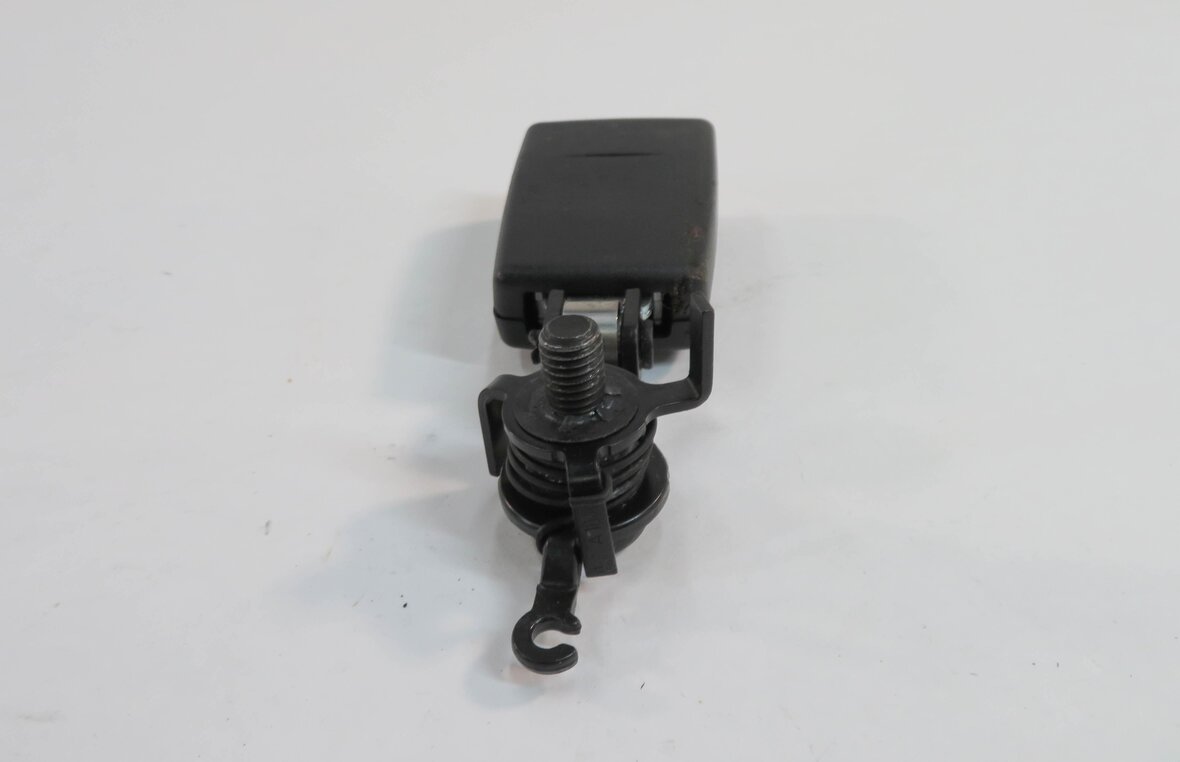 Thumbnail 3: 2010 RANGE ROVER SPORT (L320) RIGHT REAR SEAT SEATBELT BUCKLE RECEIVER