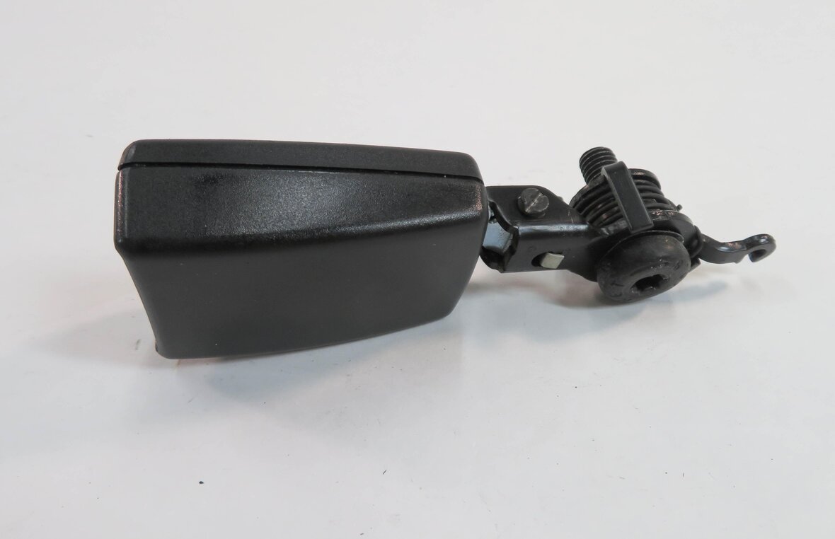 Thumbnail 5: 2010 RANGE ROVER SPORT (L320) RIGHT REAR SEAT SEATBELT BUCKLE RECEIVER