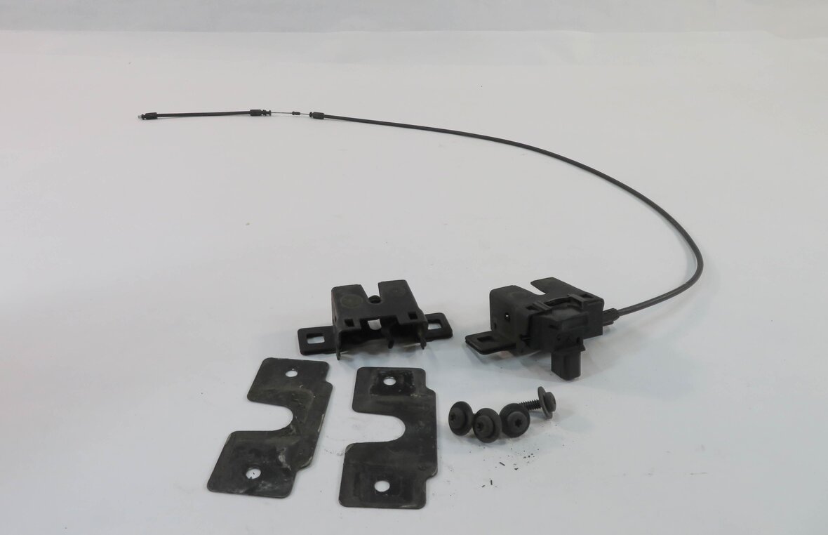 2011 RANGE ROVER SPORT (L320) FRONT LEFT & RIGHT LOWER HOOD LATCH SET w/ CABLE