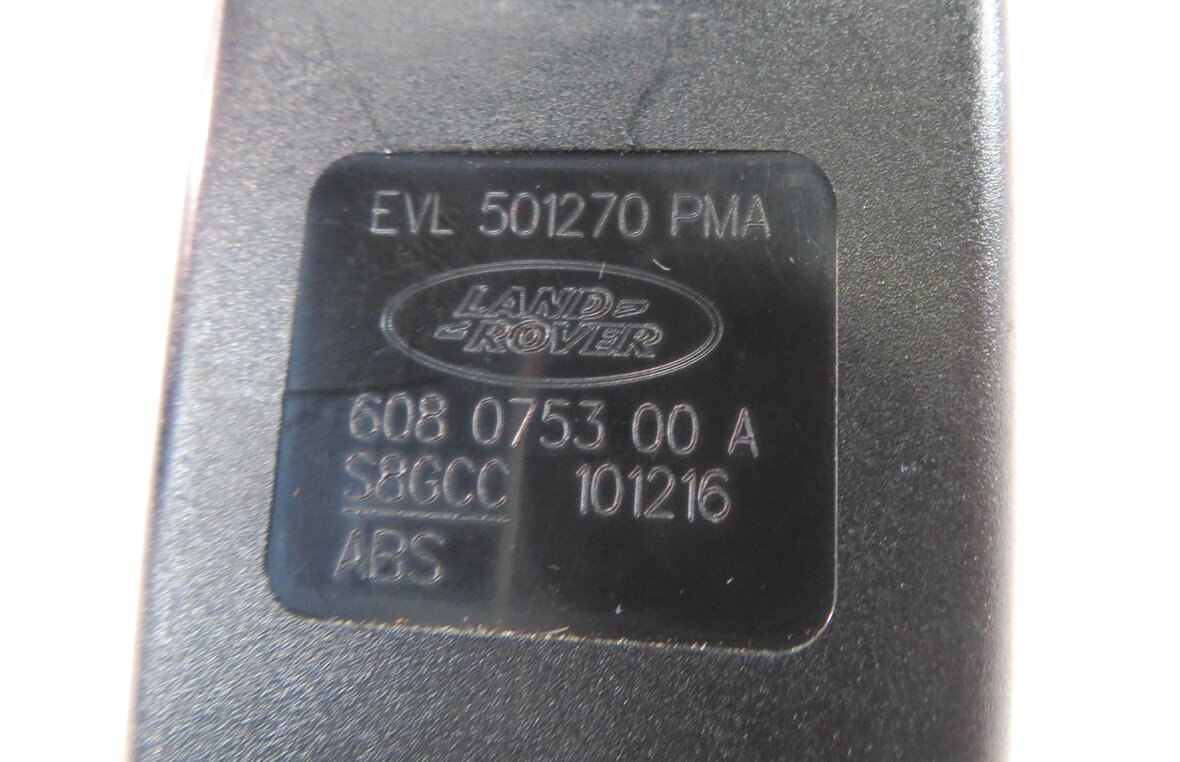 Thumbnail 6: 2010 RANGE ROVER SPORT (L320) REAR CENTER SEAT SEATBELT BUCKLE RECEIVER