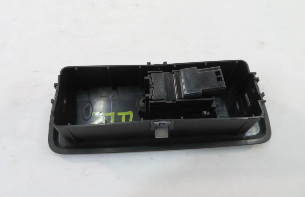 Thumbnail 5: 2010 RANGE ROVER SPORT (L320) RIGHT FRONT PASSENGER DOOR POWER WINDOW SWITCH