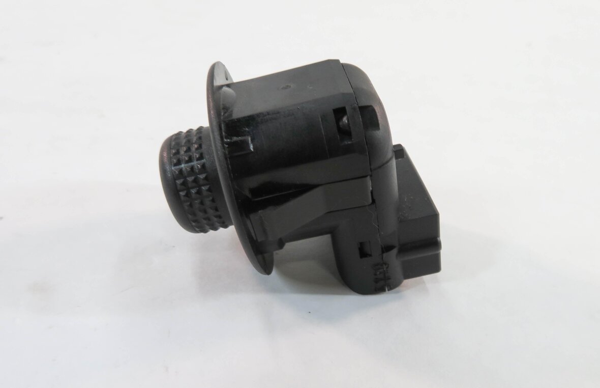 Thumbnail 3: 2010 RANGE ROVER SPORT (L320) STEERING COLUMN ADJUSTMENT SWITCH