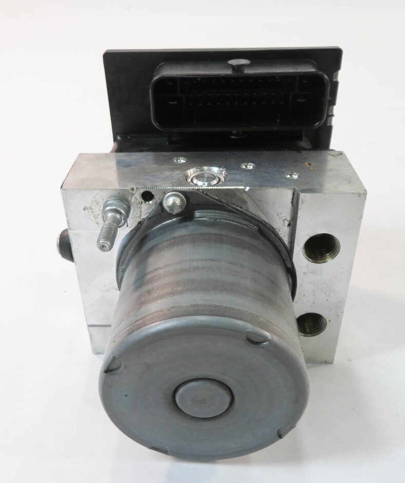 Thumbnail 5: 2011-2012 LAND ROVER LR4 / RANGE ROVER SPORT (L320) ABS BRAKE PUMP w/ MODULE