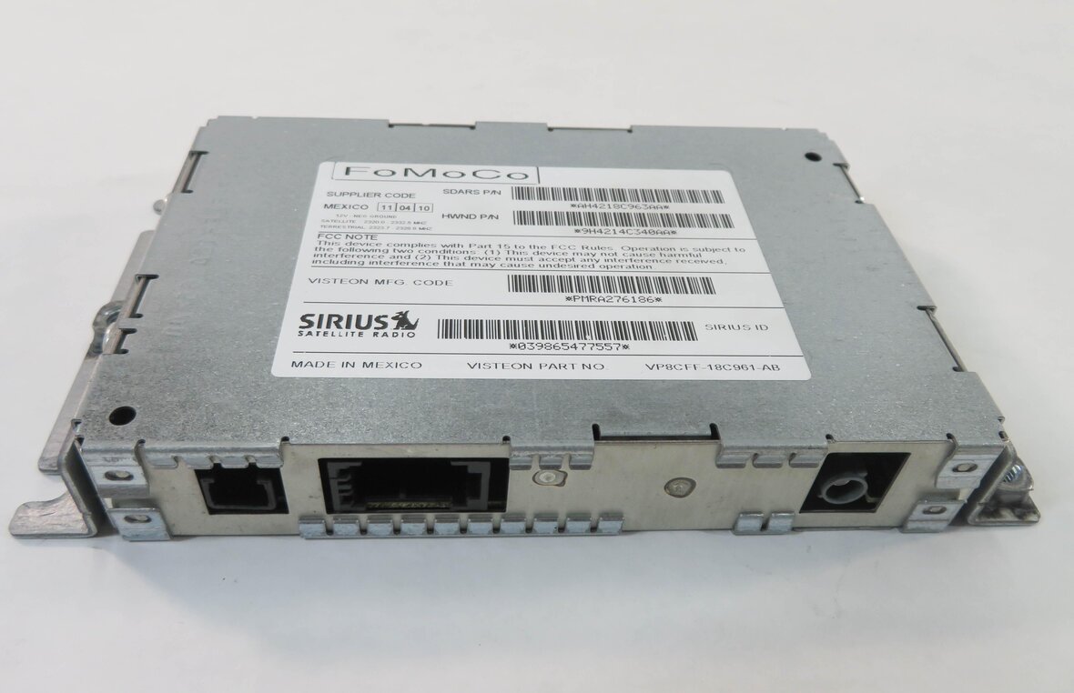 Thumbnail 2: 2007-2012 LR3 / RANGE ROVER SPORT STEREO SIRIUS SATELLITE RADIO RECEIVER MODULE