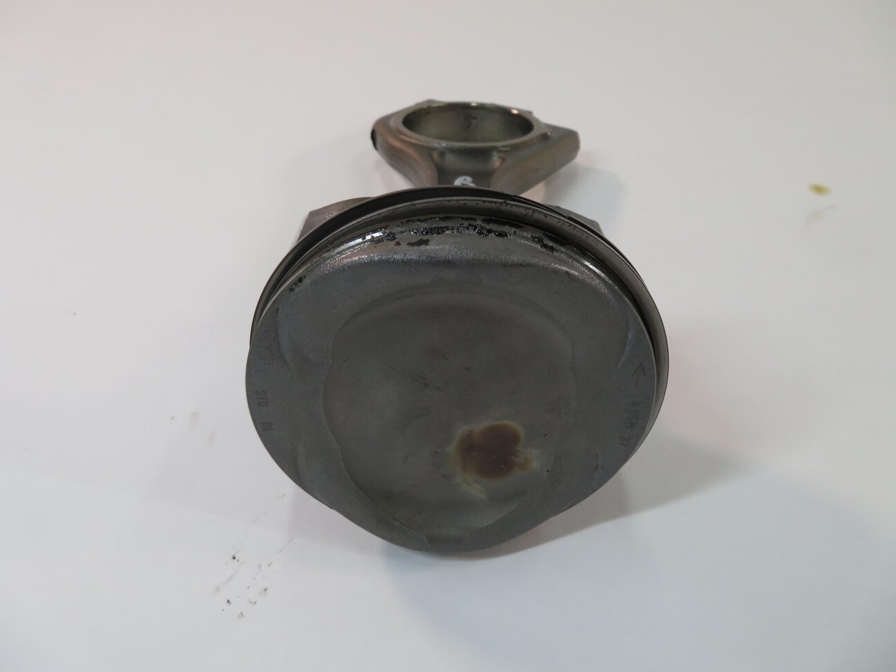Thumbnail 3: 2010 RANGE ROVER SPORT (L320) 5.0L AJ133 - RIGHT ENGINE PISTON w/ CONNECTING ROD