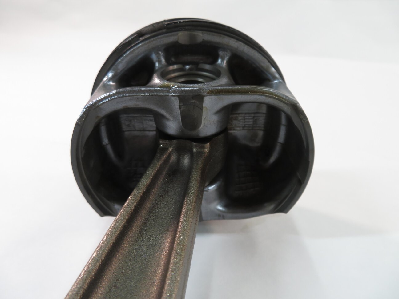 Thumbnail 8: 2010 RANGE ROVER SPORT (L320) 5.0L AJ133 - RIGHT ENGINE PISTON w/ CONNECTING ROD