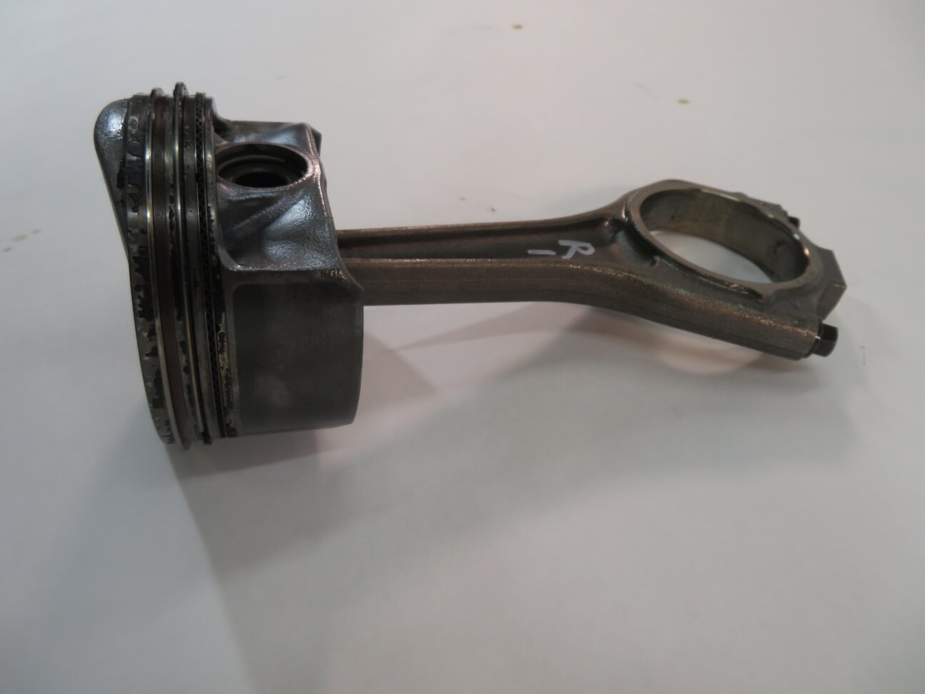 Thumbnail 5: 2010 RANGE ROVER SPORT (L320) 5.0L AJ133 - RIGHT ENGINE PISTON w/ CONNECTING ROD