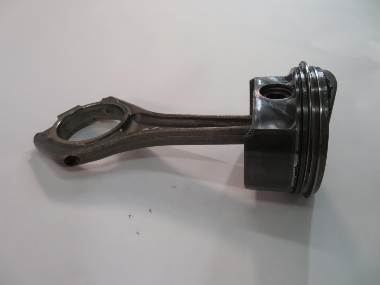 Thumbnail 6: 2010 RANGE ROVER SPORT (L320) 5.0L AJ133 - RIGHT ENGINE PISTON w/ CONNECTING ROD