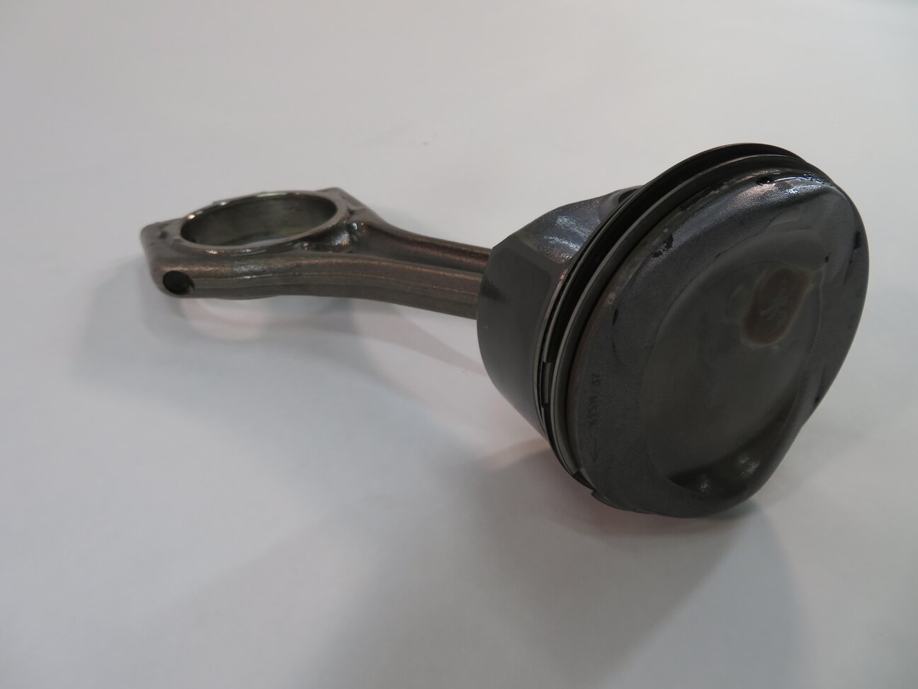 2010 RANGE ROVER SPORT (L320) 5.0L AJ133 - LEFT ENGINE PISTON w/ CONNECTING ROD