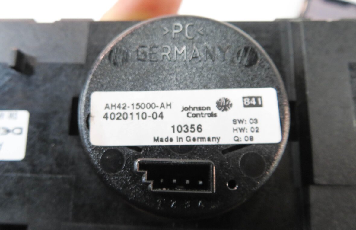 Thumbnail 9: 10-16 LR4 / RANGE ROVER SPORT (L320) RADIO NAVIGATION PHONE VIDEO INFO SWITCH