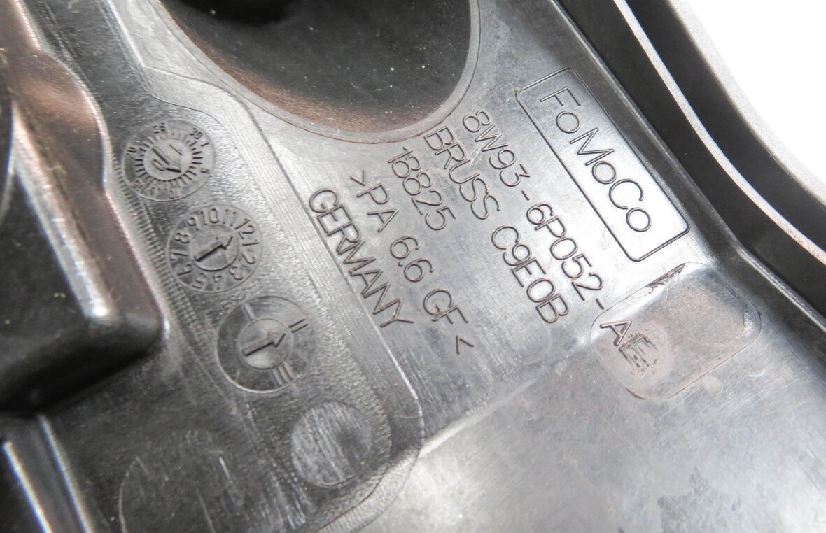 Thumbnail 7: 10-18 RANGE ROVER SPORT (L320 L322 L494 L405) 5.0L V8 - LEFT ENGINE VALVE COVER
